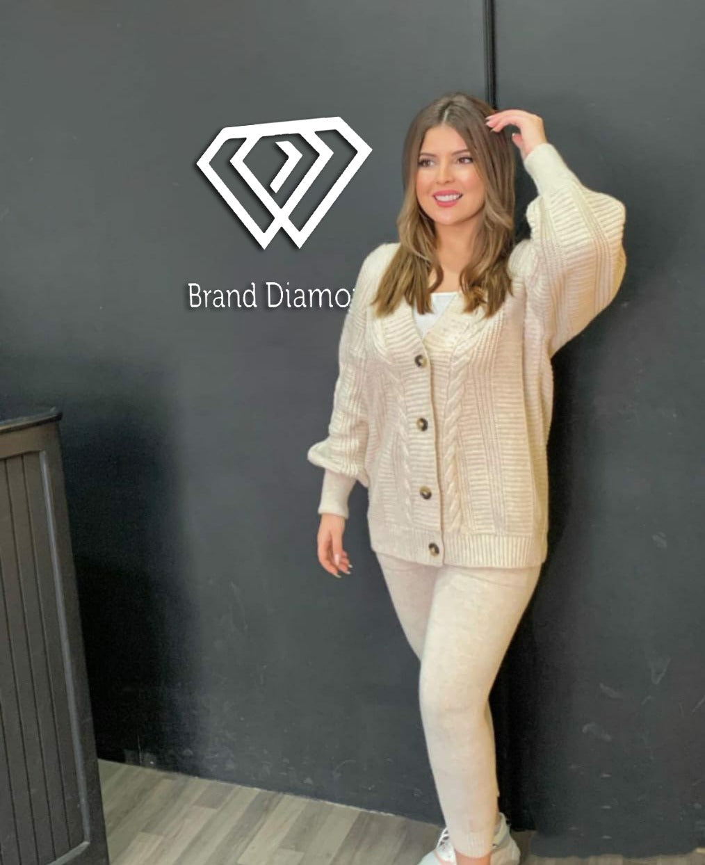 Debra Cardigan + Pants Suit Slim Fit  طقم تريكوه لون بيج قطعتيين سوت + بنطلون  وان سايز من 55ك ل 85ك